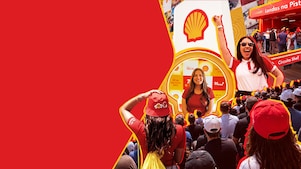 Fotos de pessoas na arquibancada Shell Grande Prêmio de São Paulo