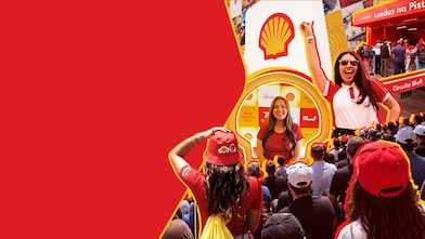 Fotos de pessoas na arquibancada Shell Grande Prêmio de São Paulo