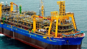 Navio FPSO Espírito Santo no campo de petróleo BC-10 no Brasil