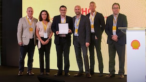 Os representante da CHC Táxi Aéreo recebem o reconhecimento especial durante o Prêmio Shell de Liderança em Segurança 2019.