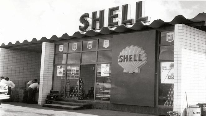 Na imagem, vemos o primeiro posto Shell de Brasília.