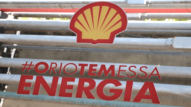 Na imagem, vemos o logo da campanha O Rio Tem Essa Energia.