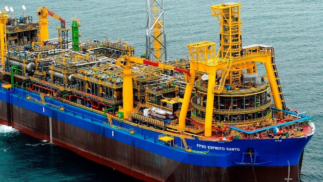Navio FPSO Espírito Santo no campo de petróleo BC-10 no Brasil