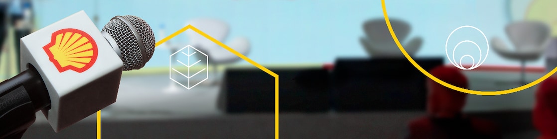 Na imagem, uma representação simbólica dos pilares da nova estratégia do Grupo Shell: Powering Progress. Eles são: atingir emissões líquidas zero até 2050, impulsionar vidas, entregar valor aos acionistas e respeitar a natureza.