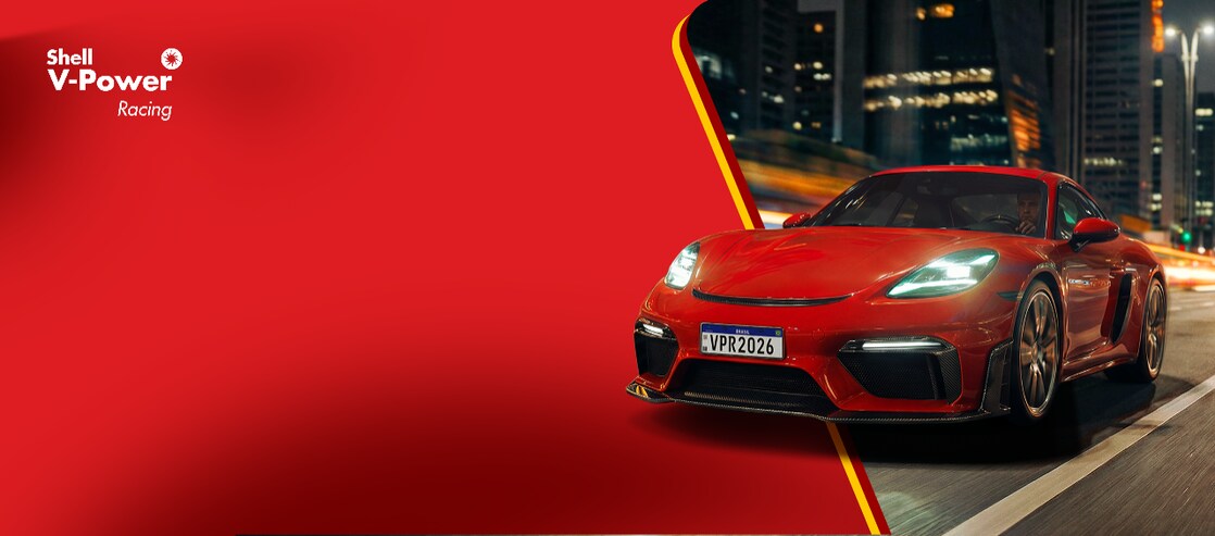 Imagem da campanha de Shell V-Power Racing com foto de carro com motor de alto desempenho e, ao lado, logo de Shell V-Power Racing aplicado sobre fundo vermelho