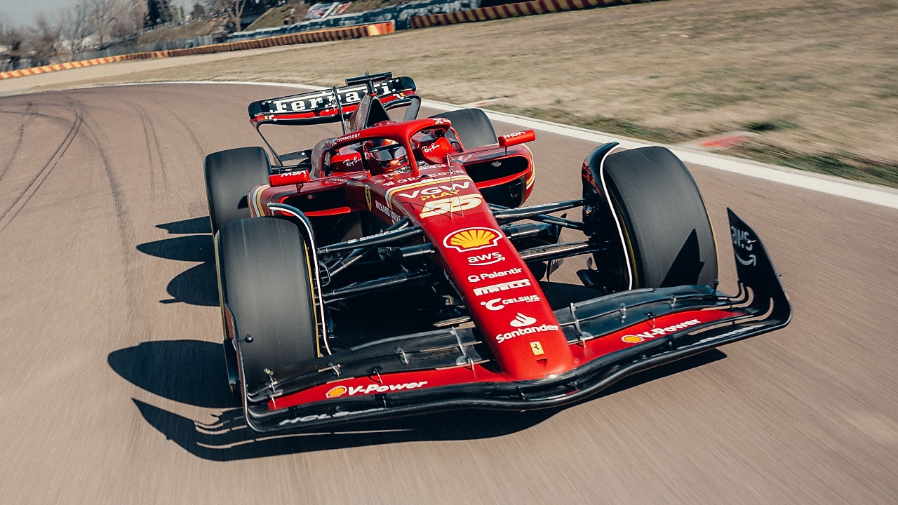 Ferrari na pista de autódromo