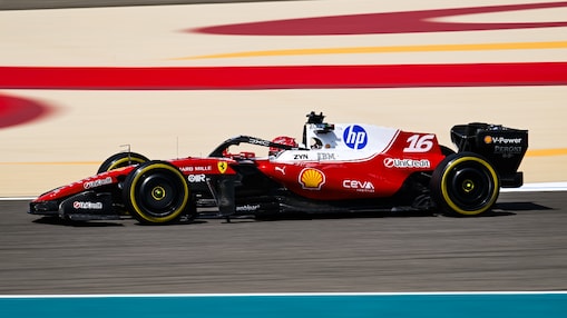Ferrari na pista de autódromo