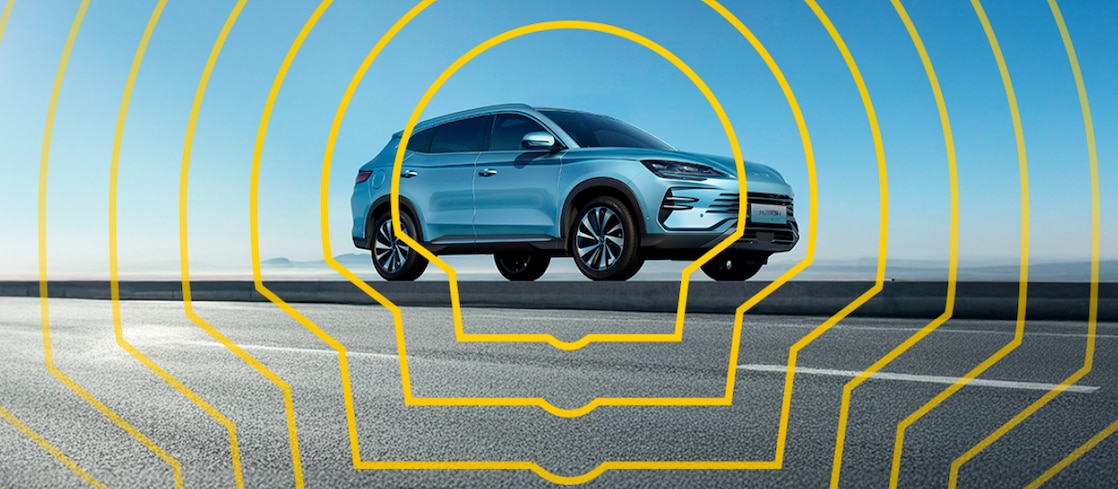 Carro andando na estrada