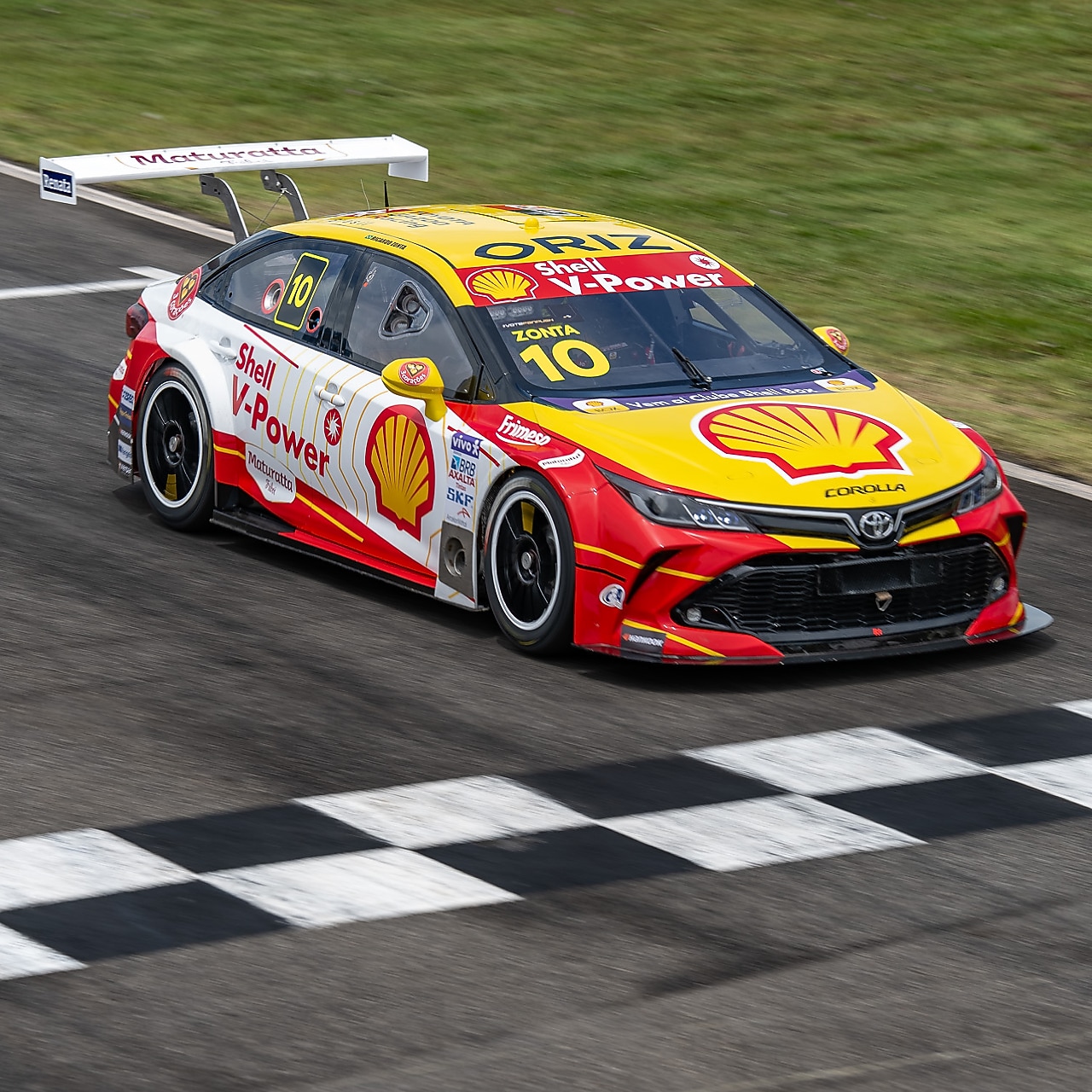 Foto do carro de Galid Osman, um dos pilotos que levam a concha para as pistas da Stock Car