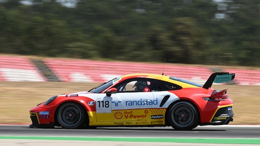 Carro de Matheus Comparatto na pista