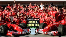 A virada do século No Grande Prêmio do Japão, Schumacher se torna o primeiro Campeão Mundial de Pilotos da Scuderia Ferrari por 21 anos. A Scuderia leva o Constructors’ Title.