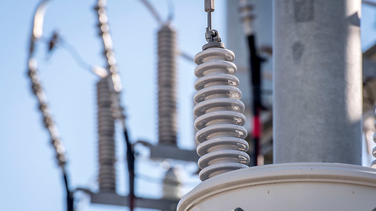 Detalhes de uma subestação elétrica