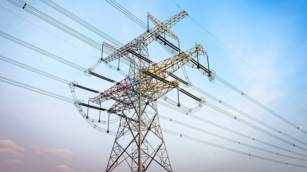 Torre de transmissão elétrica