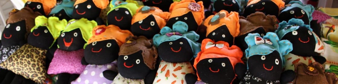 Bonecas produzidas pelo Quipea