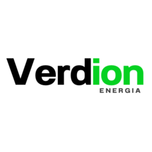 Logotipo da empresa "Ion Energia". A palavra "ion" aparece em verde vibrante com letras minúsculas e fonte arredondada. Abaixo, em cinza escuro, está a palavra "ENERGIA" em letras maiúsculas. O design transmite uma identidade moderna e sustentável.