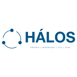 Logotipo da marca "HÁLOS". À esquerda, há um ícone azul representando três pontos conectados por linhas curvas, formando um círculo aberto. À direita, o nome "HÁLOS" aparece em letras maiúsculas azul-escuras. Abaixo, os termos "ENERGIA | MINERAÇÃO | CCS | CAAS" estão escritos em letras pequenas e maiúsculas, indicando os setores de atuação da marca.